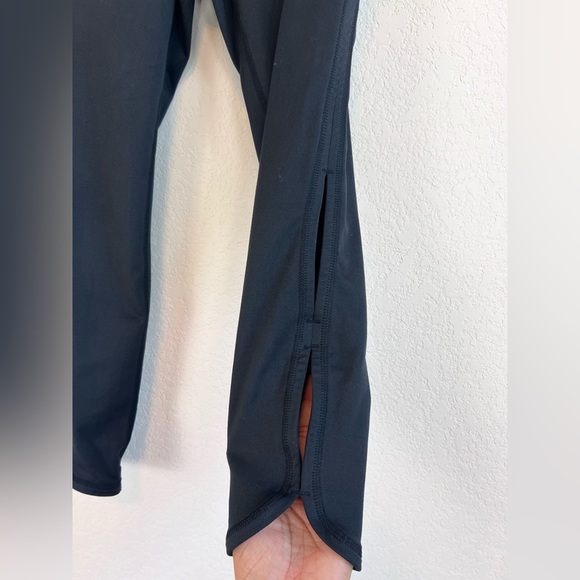 Free People Movement Infinity Crop Cutout Leggings in black Size Large - Picture 3 of 11